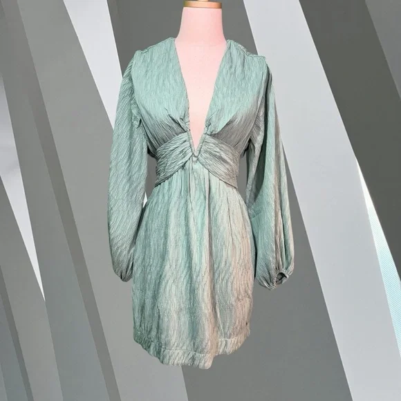 NWT 4SI3NNA 'Aurelie' Long Sleeve Mini Dress in Sage Green Size Small